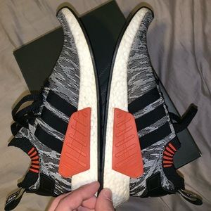 Adidas NMD R2